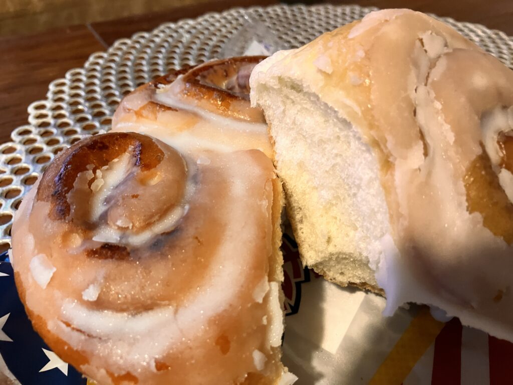 セブントリプルシナモンロールぱん実食