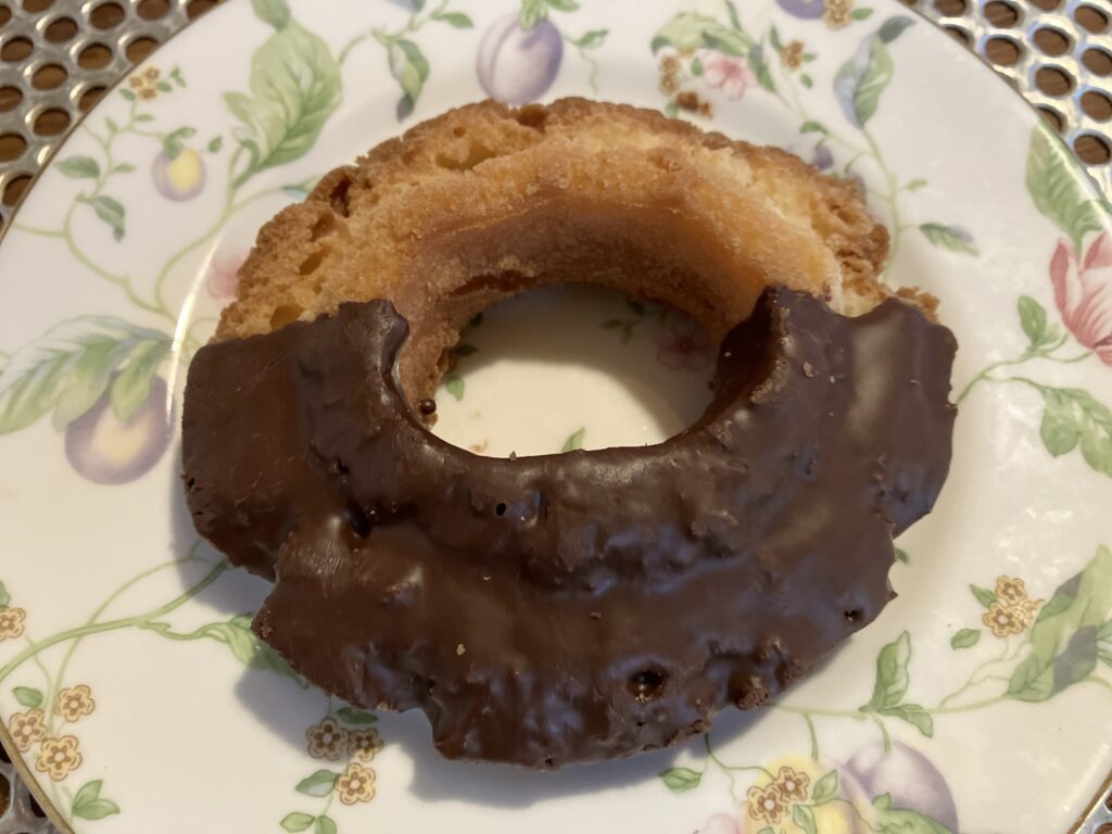 セブンイレブンドーナツチョコオールドファションチョコの味がなんとも