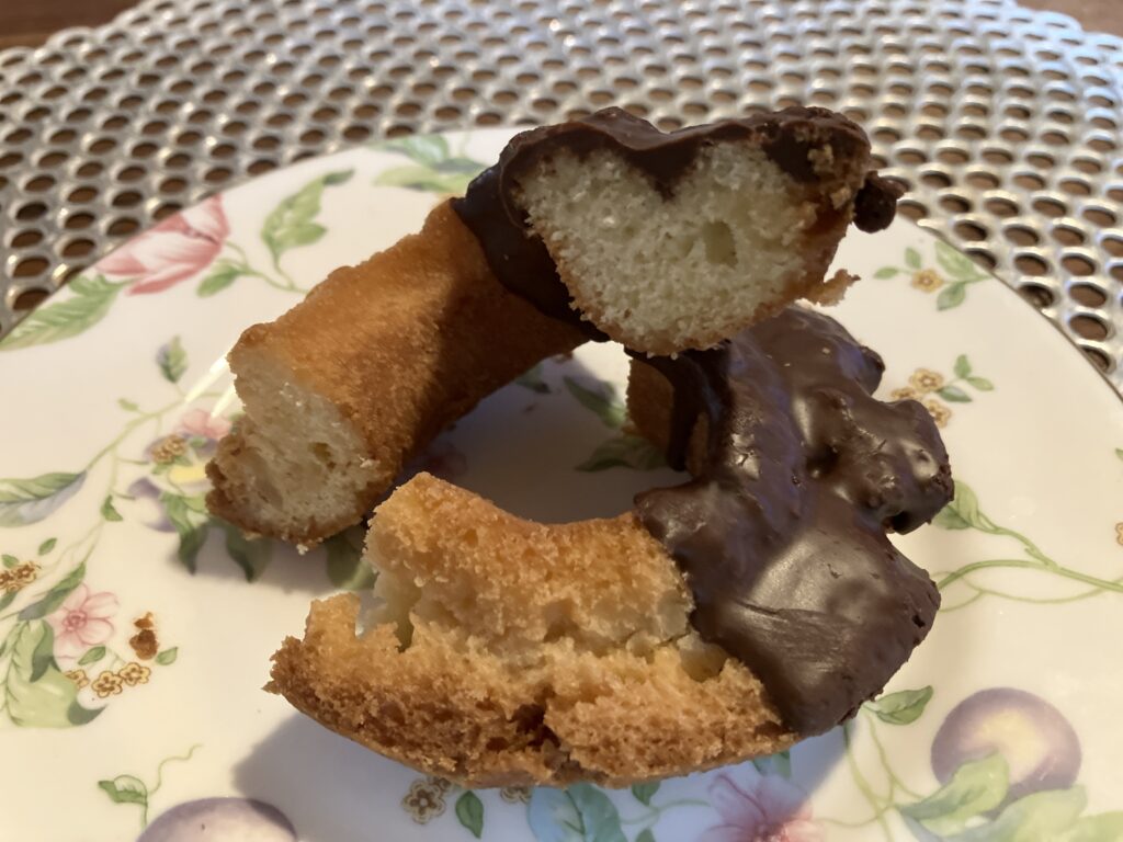 セブンイレブンドーナツチョコオールドファション冷して