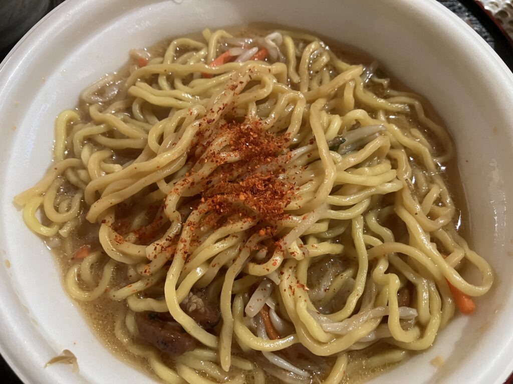 ローソンラーメン信州味噌ラーメンとうがらしいれてみた