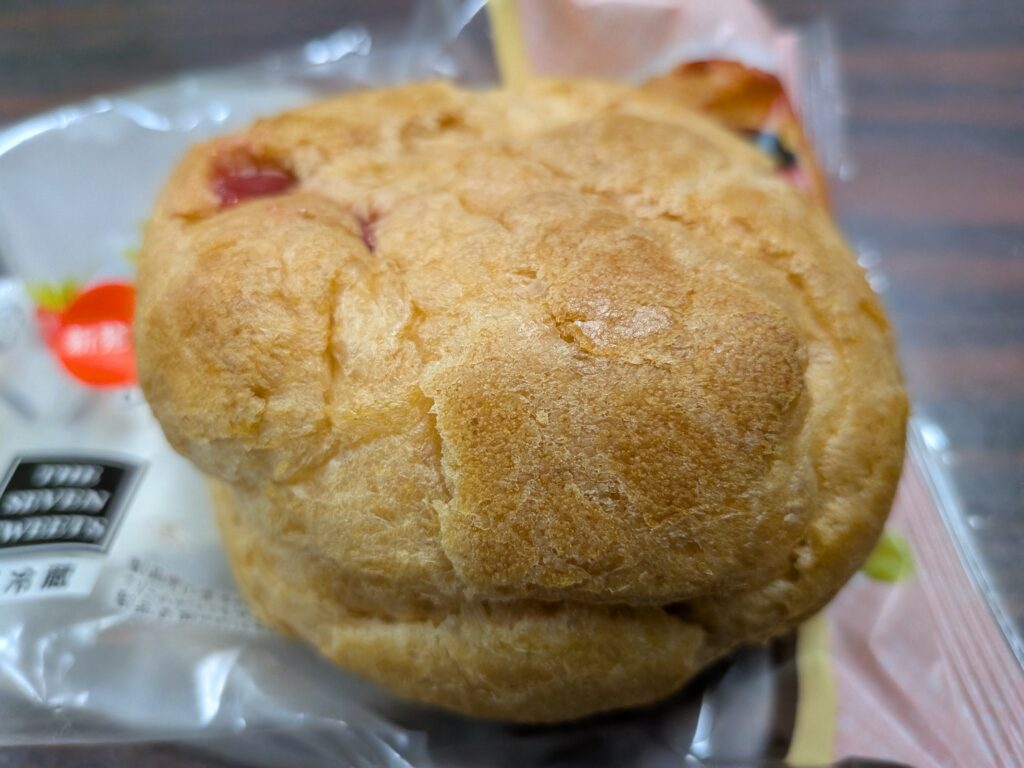セヴンイレブンスィーツいちごのダブルシュークリーム開けてみた