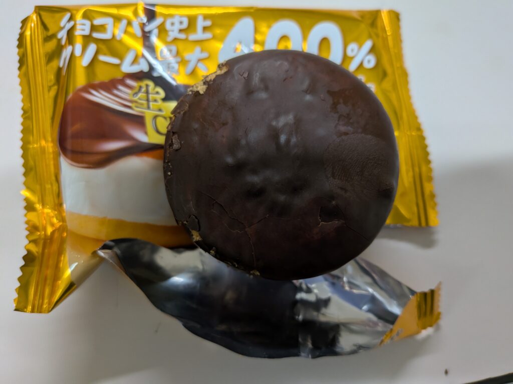セブンイレブンスィーツ生チョコパイ袋あけてみた。