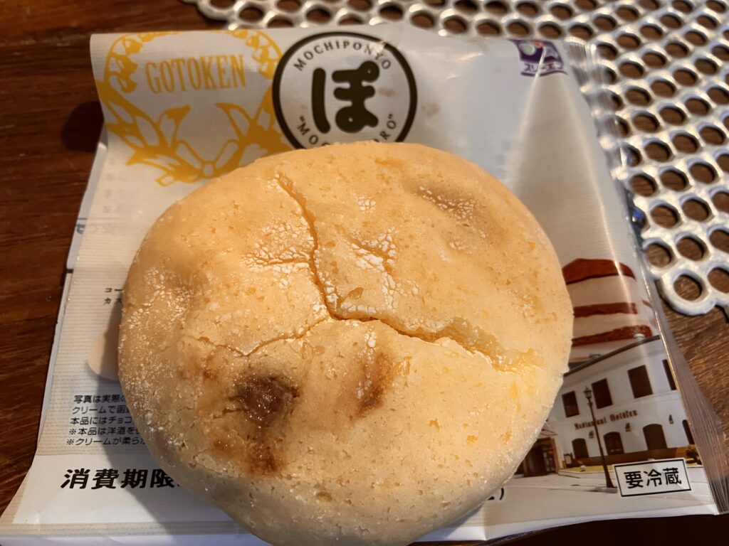 ローソンスィーツもちぽにょティラミス開けてみた