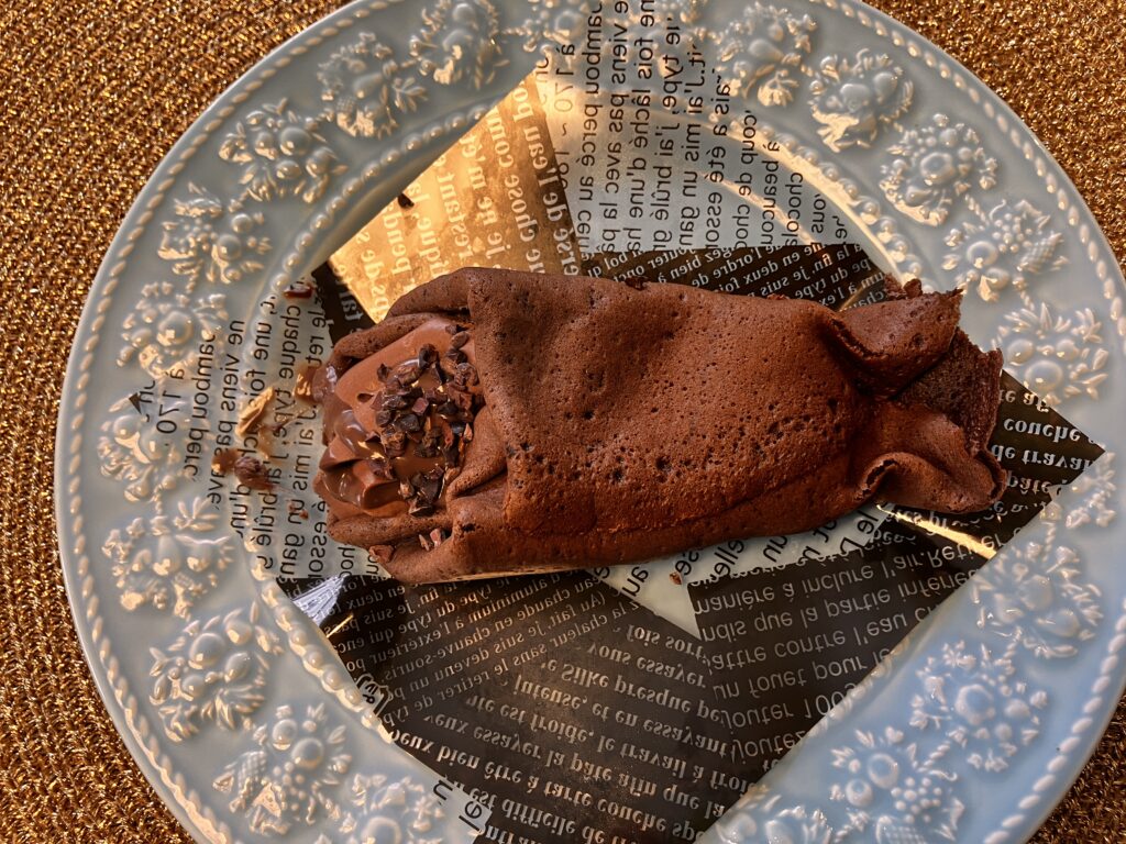 ローソンスィーツゴディバショコラクレープ開けてみた