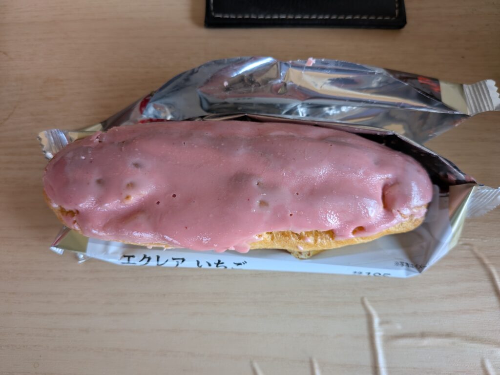ローソンスィーツエクレアいちご